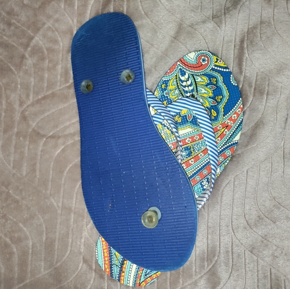 Vera Bradley | Marina Paisley Print Flip Flops Size 5-6 - Picture 7 of 7